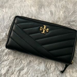 Tori Burch wallet